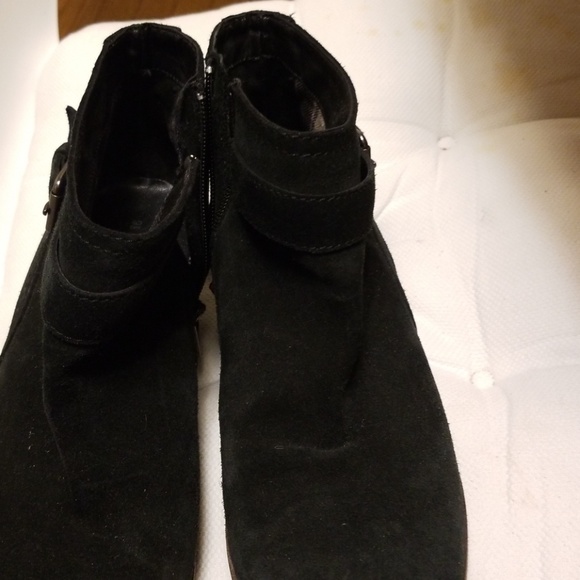 Boots - Picture 1 of 3